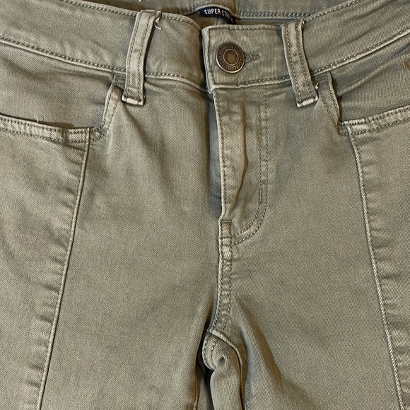 American Eagle Green Jeggings‎ - Picture 5 of 10